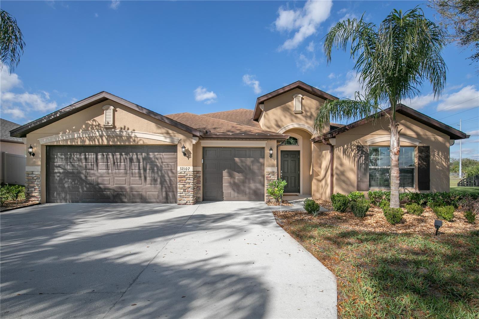 Photo one of 32107 Spring Meadow Ct. Sorrento FL 32776 | MLS O6283199