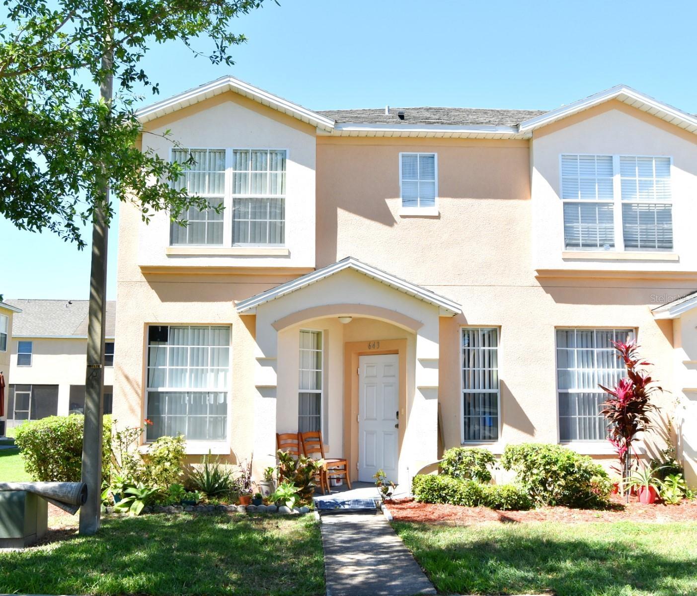 Photo one of 643 Captiva Cir Kissimmee FL 34741 | MLS O6284900