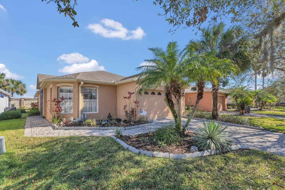 Photo one of 340 Grand Canal Dr Poinciana FL 34759 | MLS O6285304