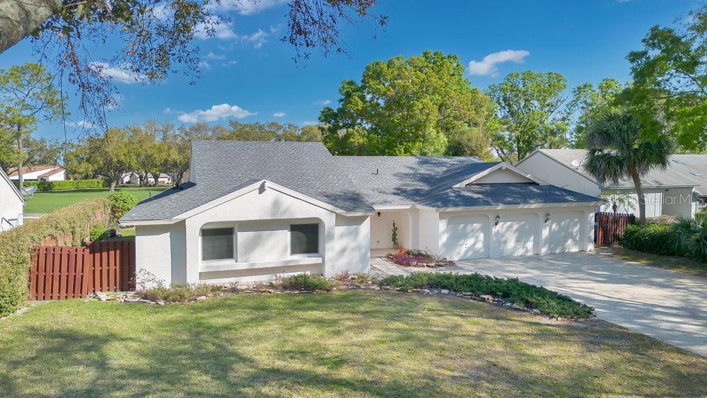 Photo one of 6735 Edgeworth Dr Orlando FL 32819 | MLS O6285581