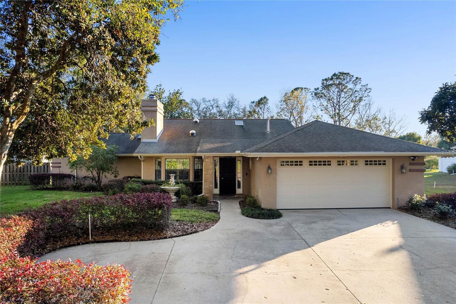 Photo one of 33333 Somerset Dr Leesburg FL 34788 | MLS O6286291