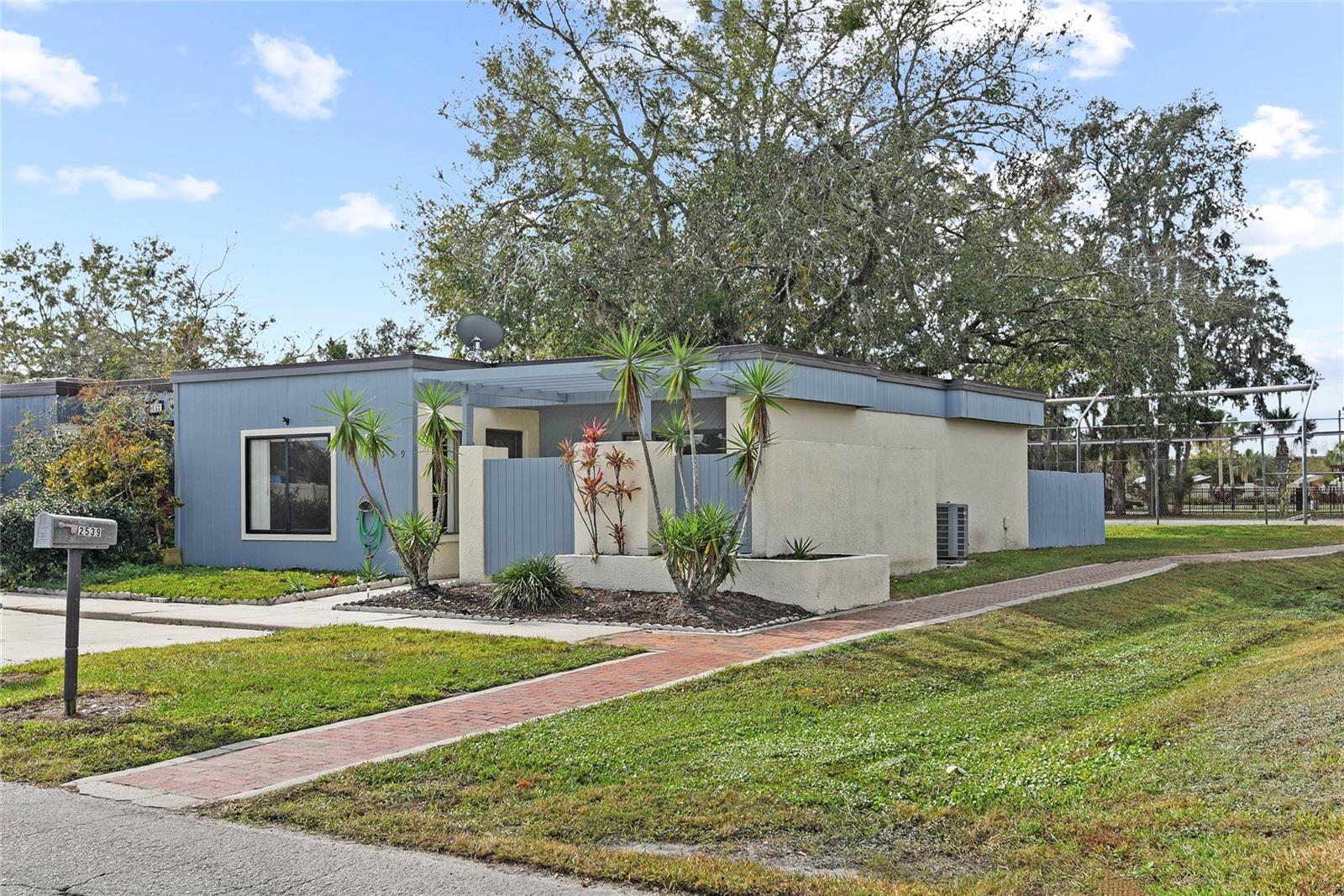 Photo one of 2539 Antilles Dr Winter Park FL 32792 | MLS O6286815