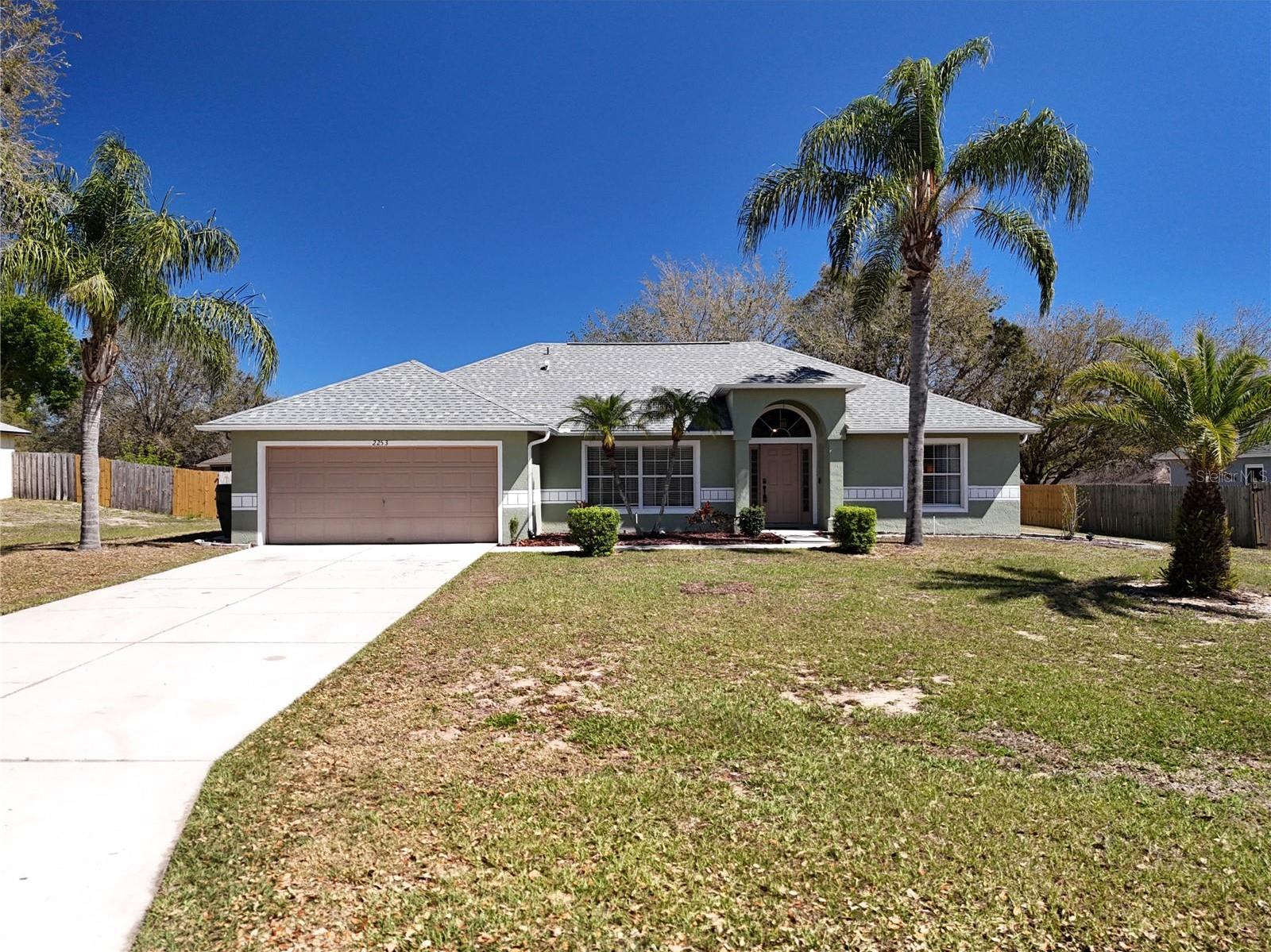 Photo one of 2253 Lake Pointe Cir Leesburg FL 34748 | MLS O6287450