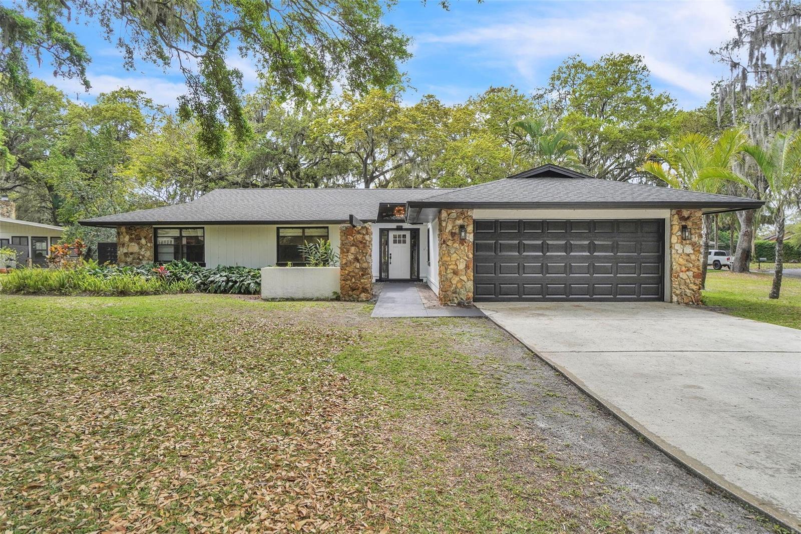 Photo one of 5374 Crooked Oak Cir St Cloud FL 34771 | MLS O6287955