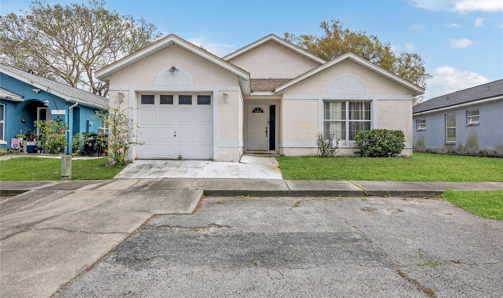 Photo one of 1525 Rivers Edge Dr Orlando FL 32825 | MLS O6289074