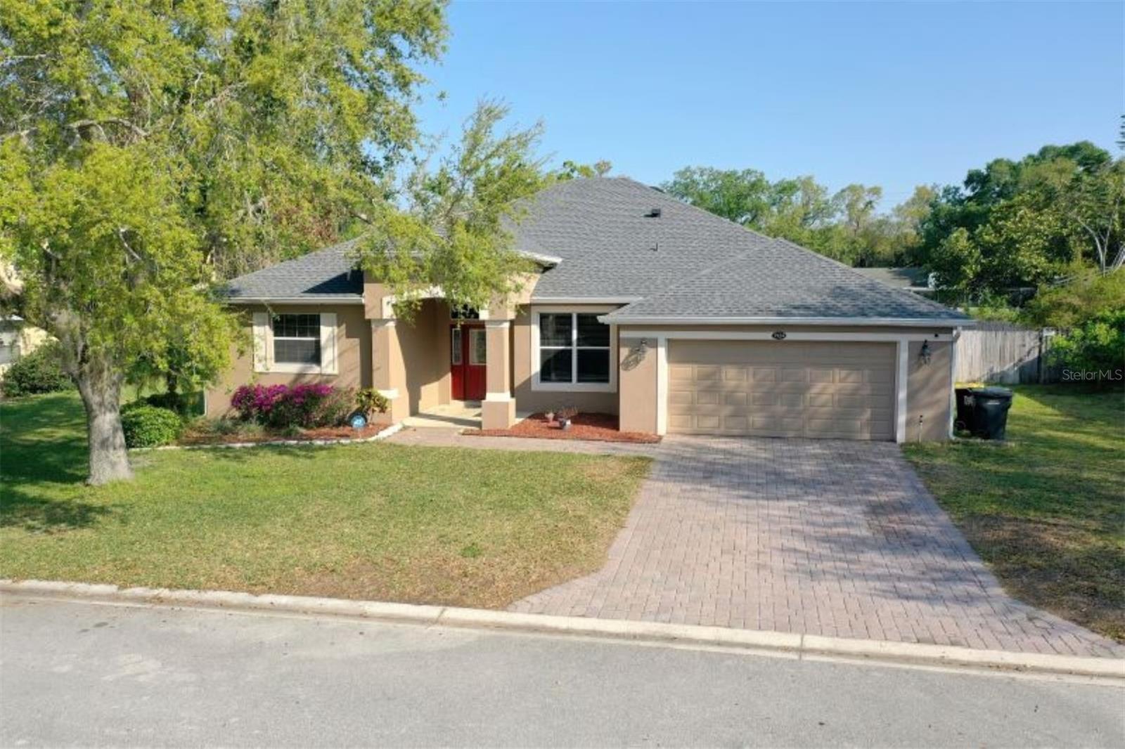 Photo one of 1924 Eloise Cove Dr Winter Haven FL 33884 | MLS O6289076