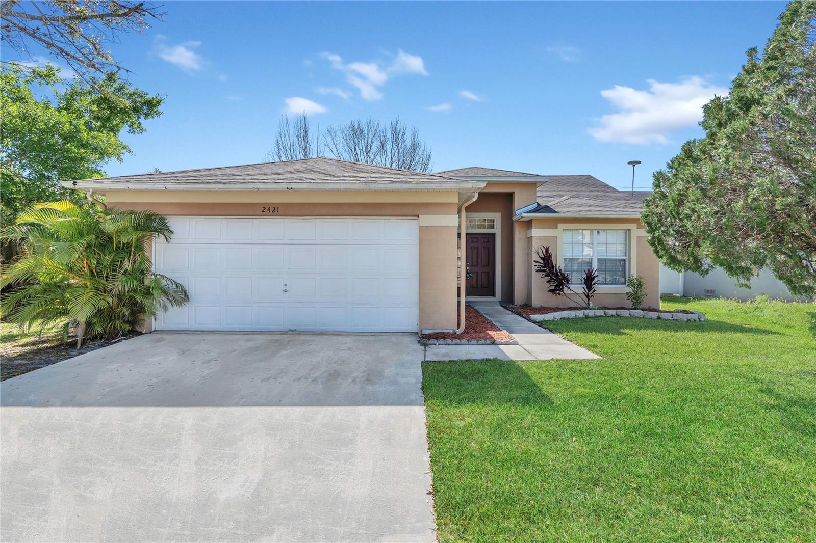 Photo one of 2421 Hybrid Dr Kissimmee FL 34758 | MLS O6289059