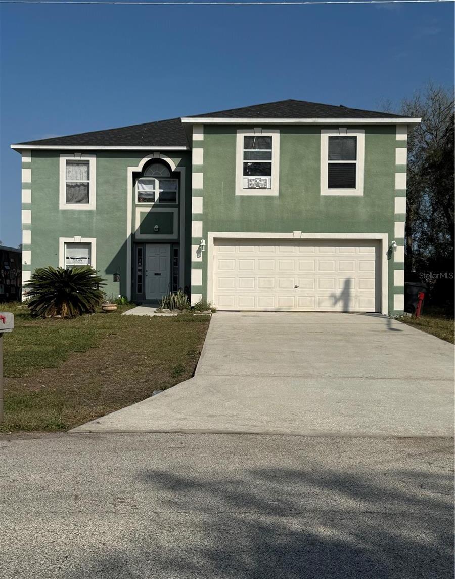 Photo one of 428 Ohio Ln Kissimmee FL 34759 | MLS O6289094