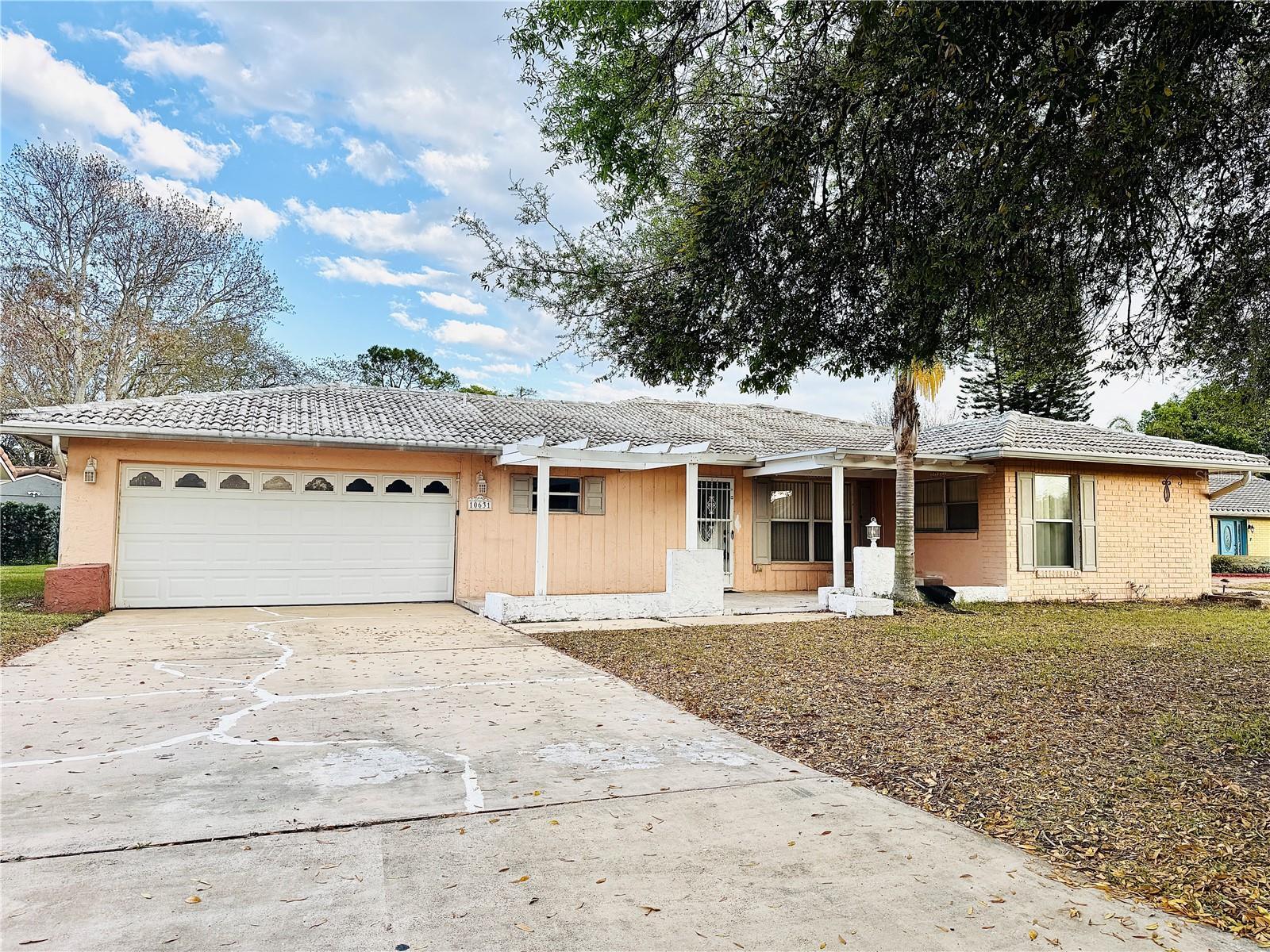 Photo one of 10631 Deergrass Ln Orlando FL 32821 | MLS O6289506