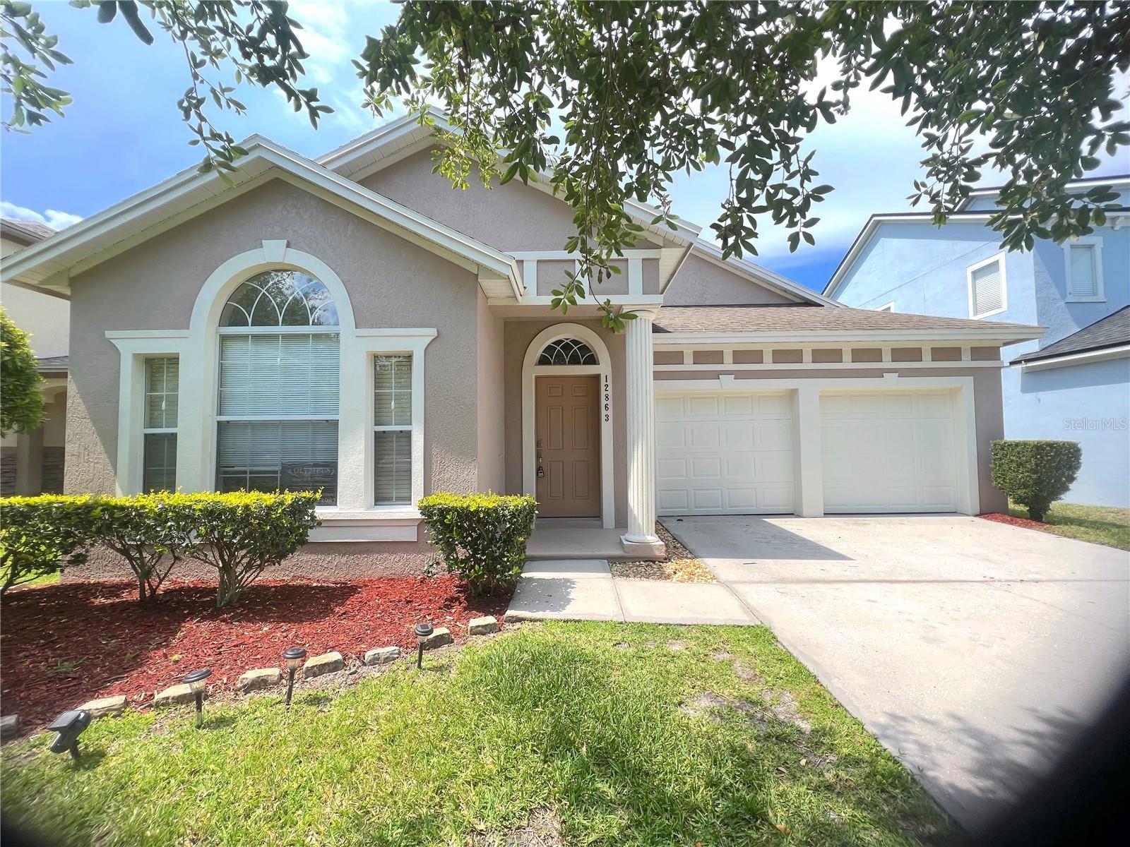 Photo one of 12863 Holdenbury Ln Windermere FL 34786 | MLS O6289698