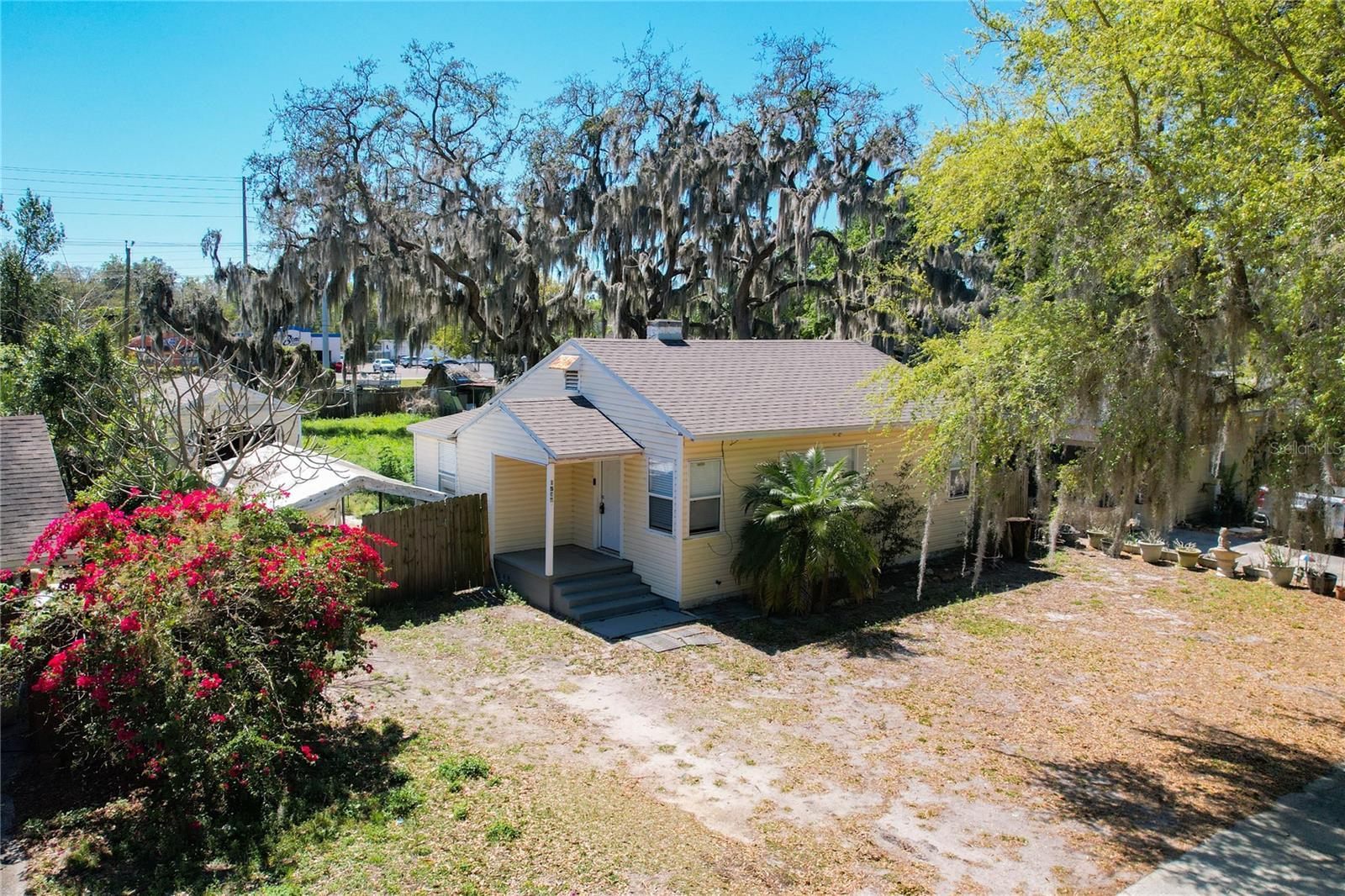 Photo one of 1503 Holly Rd Lakeland FL 33801 | MLS O6289704