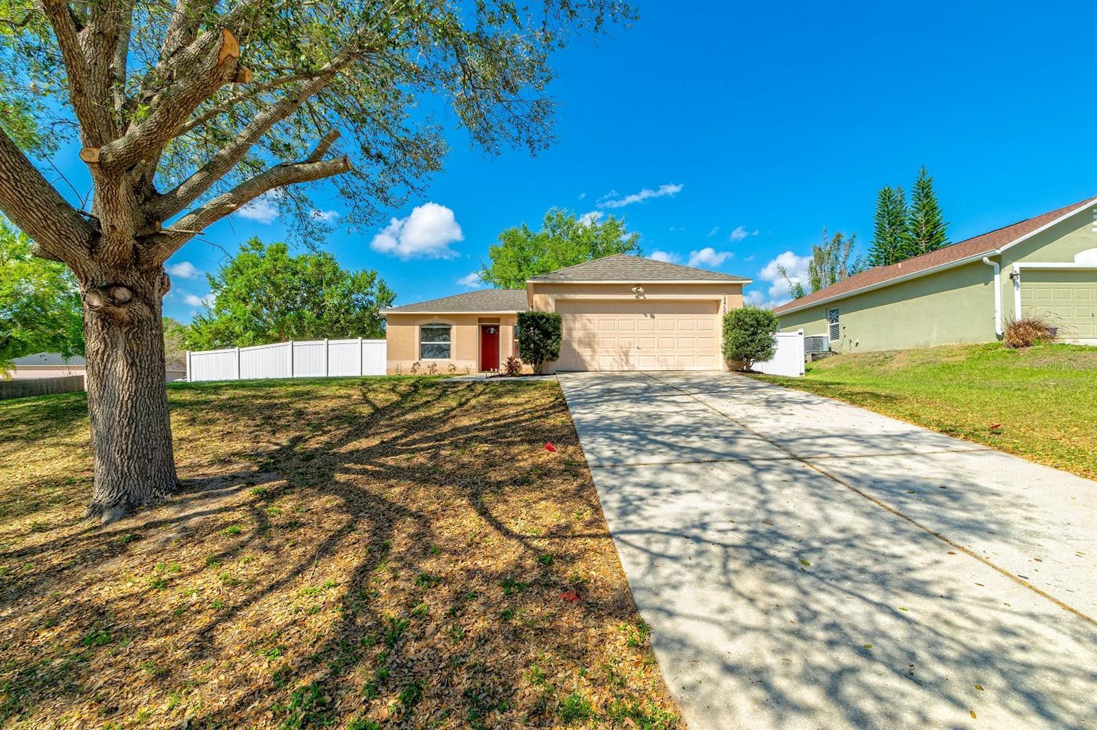 Photo one of 15733 Switch Cane St Clermont FL 34711 | MLS O6290621