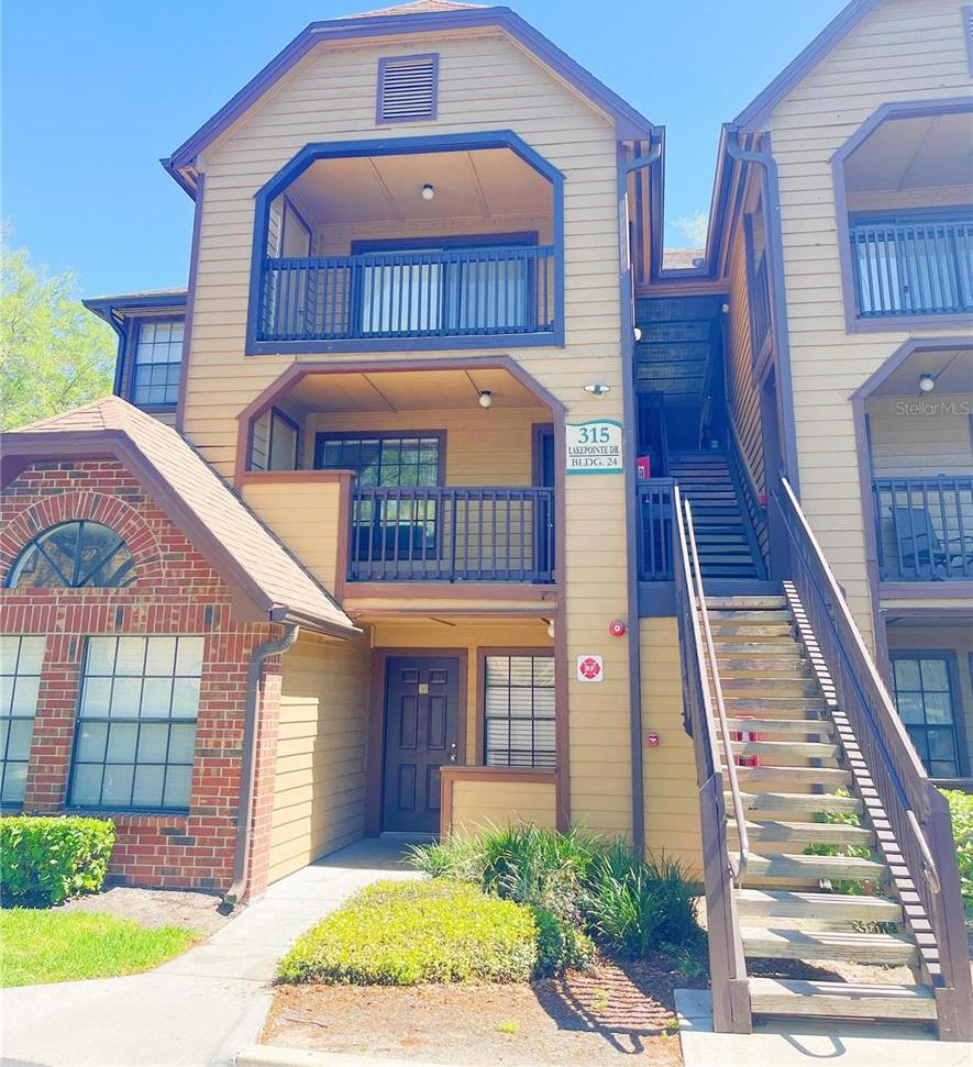 Photo one of 315 Lakepointe Dr # 201 Altamonte Springs FL 32701 | MLS O6294640