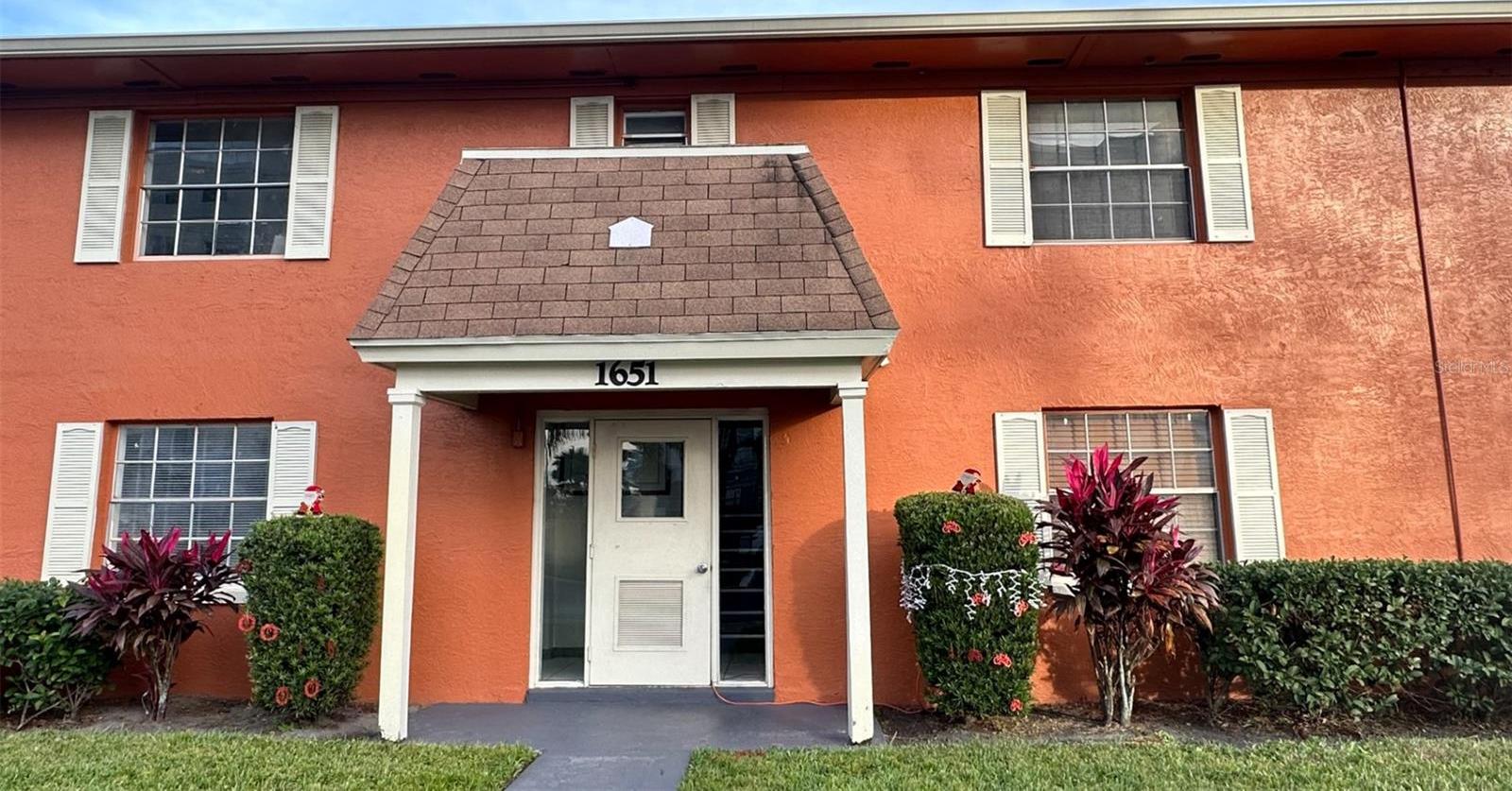 Photo one of 1651 W Oak Ridge Rd # 1651A Orlando FL 32809 | MLS O6296122