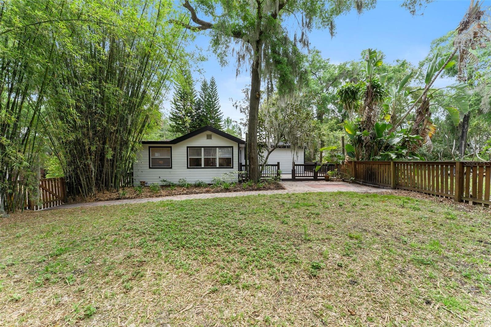 Photo one of 506 S Hyer Ave Orlando FL 32801 | MLS O6296578
