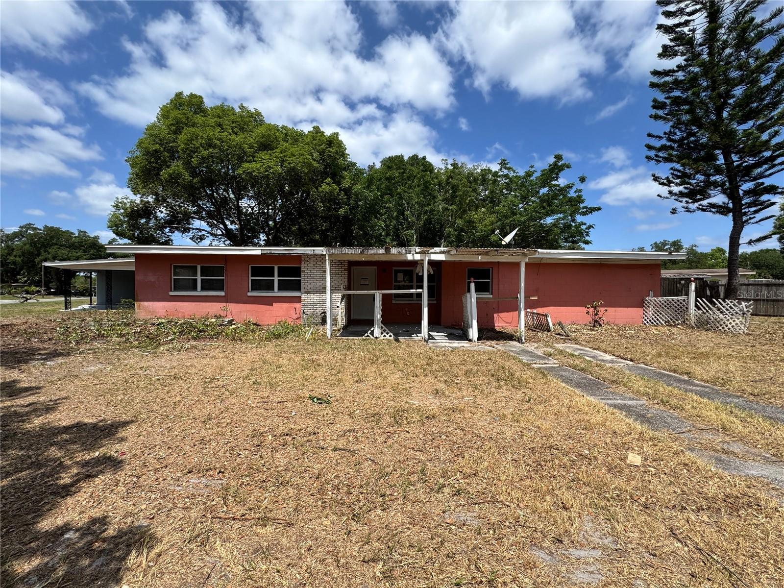Photo one of 122 Laurel Dr Sanford FL 32773 | MLS O6300193