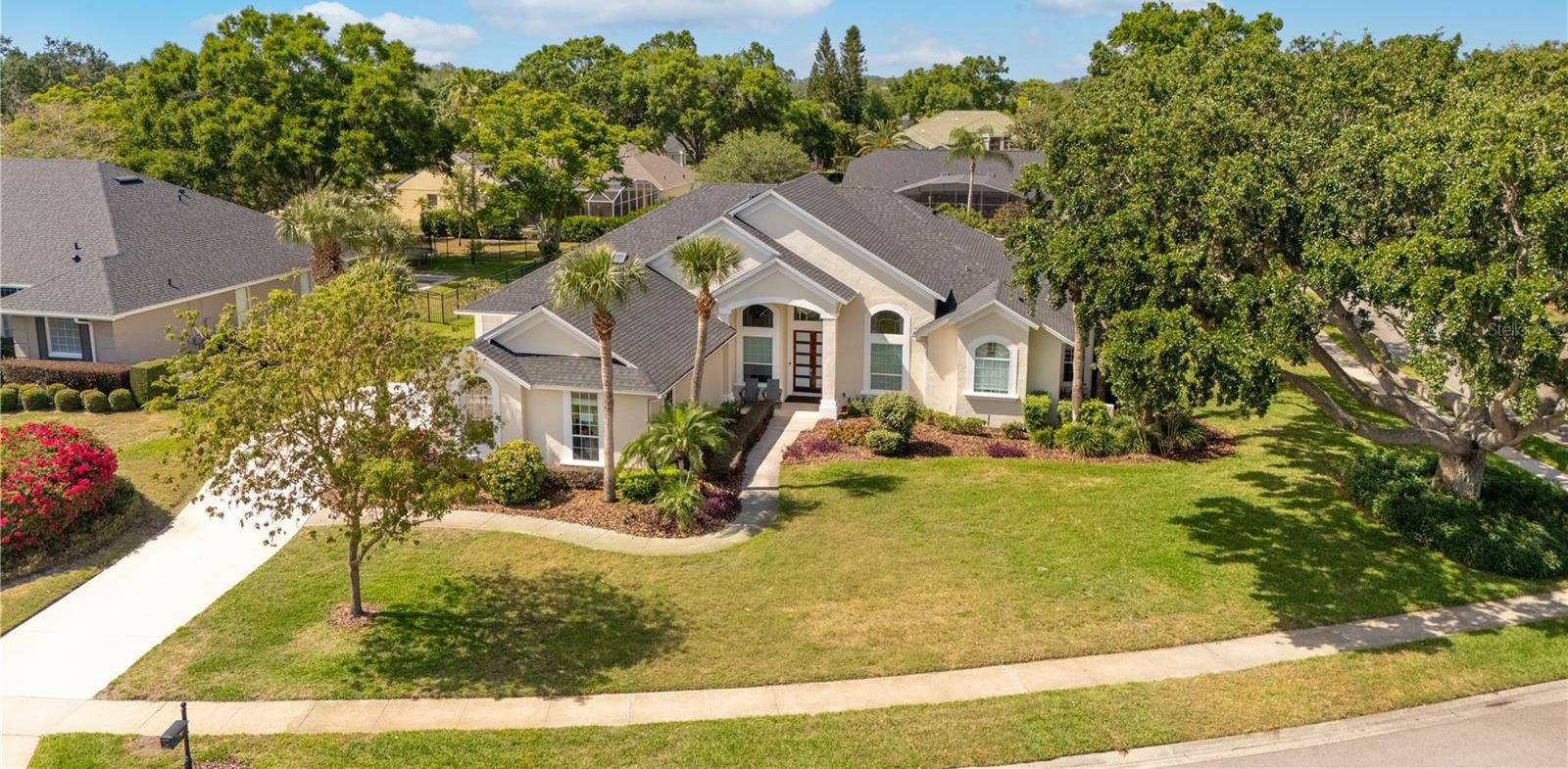 Photo one of 11401 Willow Stowe Ln Windermere FL 34786 | MLS O6301379