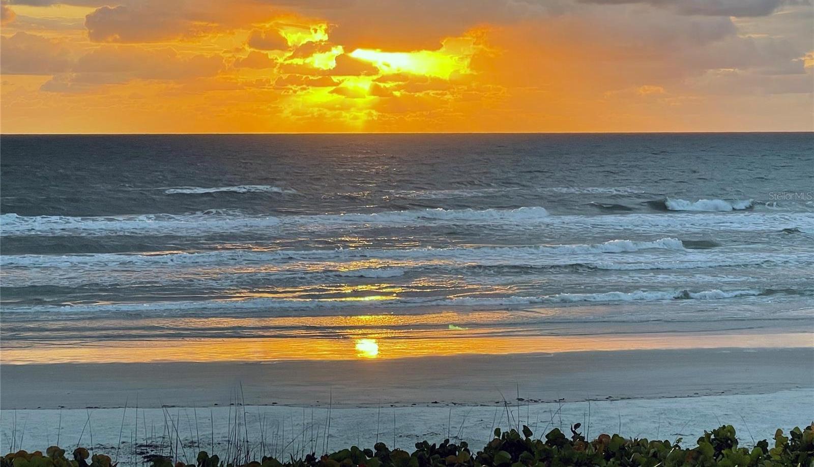 Photo one of 611 S Atlantic Ave # 4212 New Smyrna Beach FL 32169 | MLS O6304018