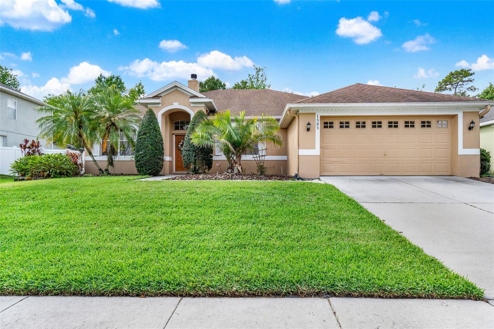 Photo one of 1585 Maidencane Loop Oviedo FL 32765 | MLS O6305372