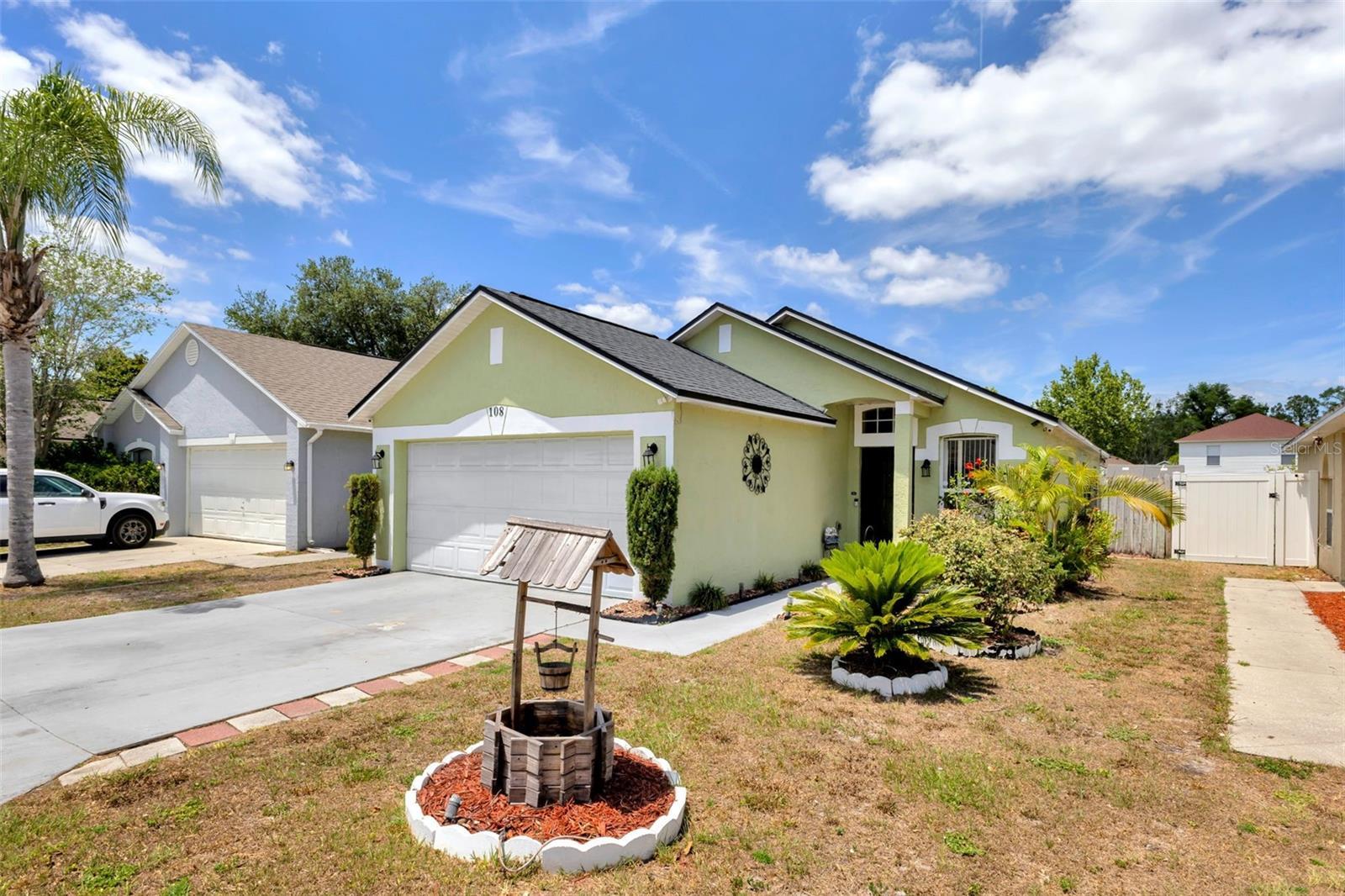 Photo one of 108 Orion Way Sanford FL 32773 | MLS O6305523