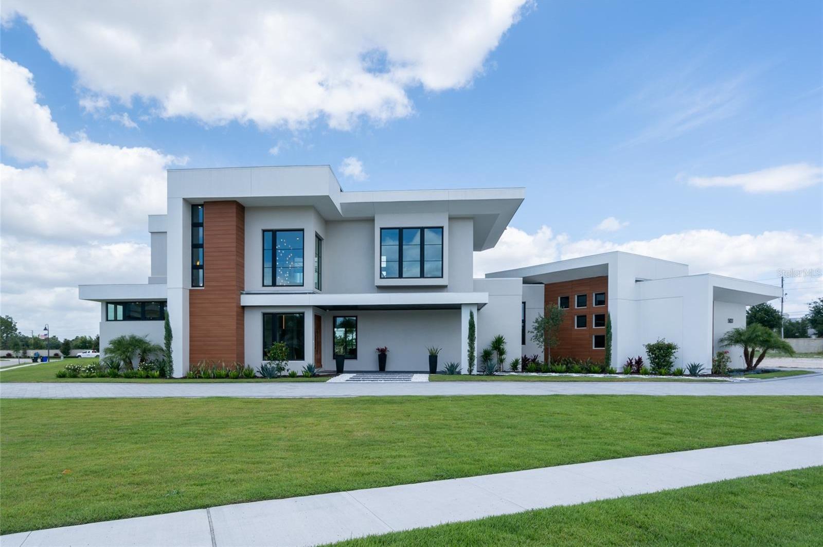 Photo one of 5023 Sawyer Cove Way Windermere FL 34786 | MLS O6306029