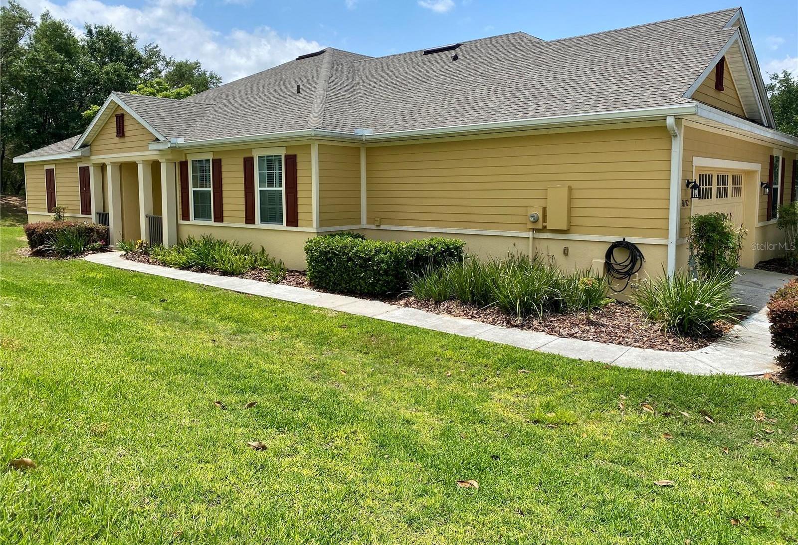 Photo one of 30732 Lipizzan Ter Mount Dora FL 32757 | MLS O6306157