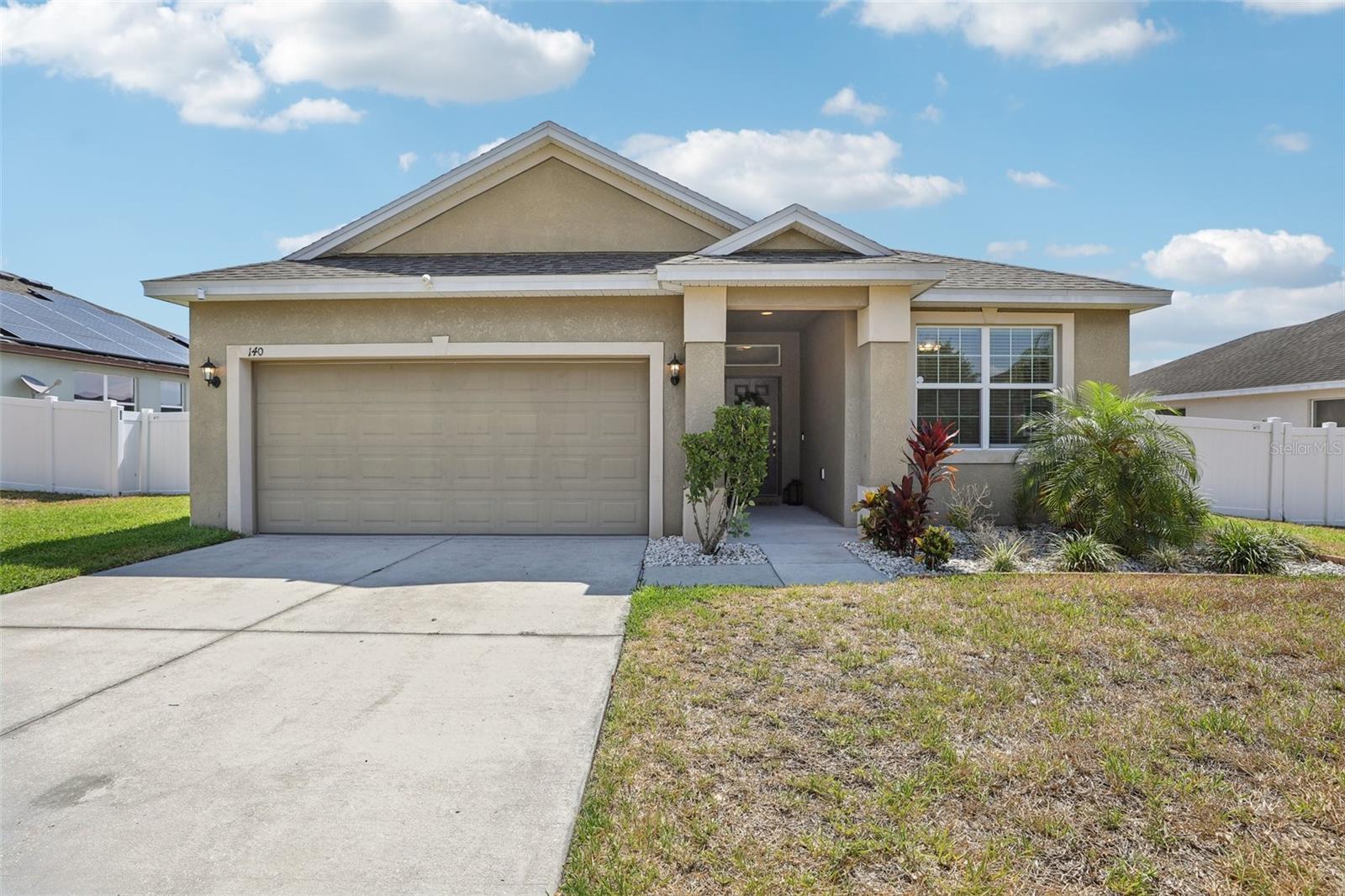 Photo one of 140 Highland Meadows St Davenport FL 33837 | MLS O6306294