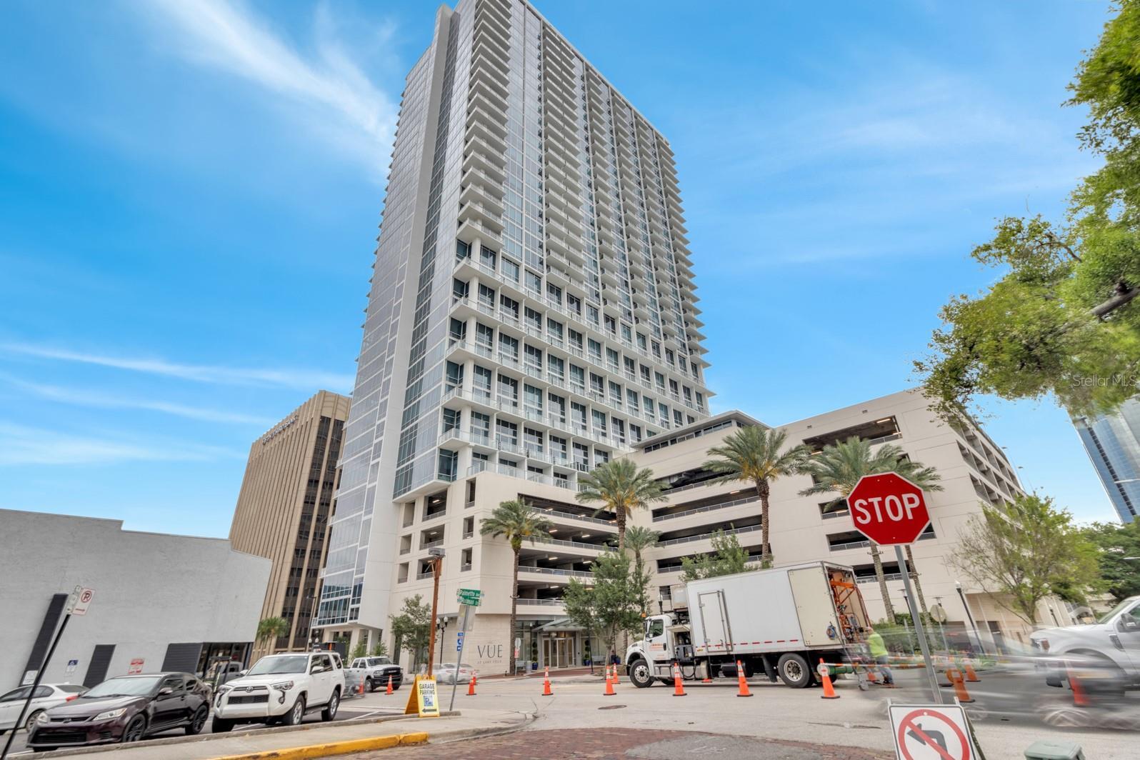 Photo one of 150 E Robinson St # 2002 Orlando FL 32801 | MLS O6306220