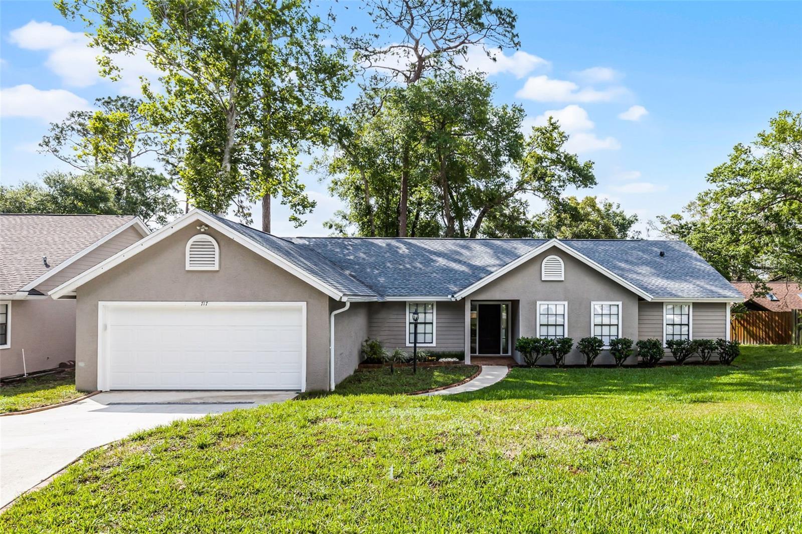 Photo one of 717 Pine Ter Altamonte Springs FL 32714 | MLS O6306706