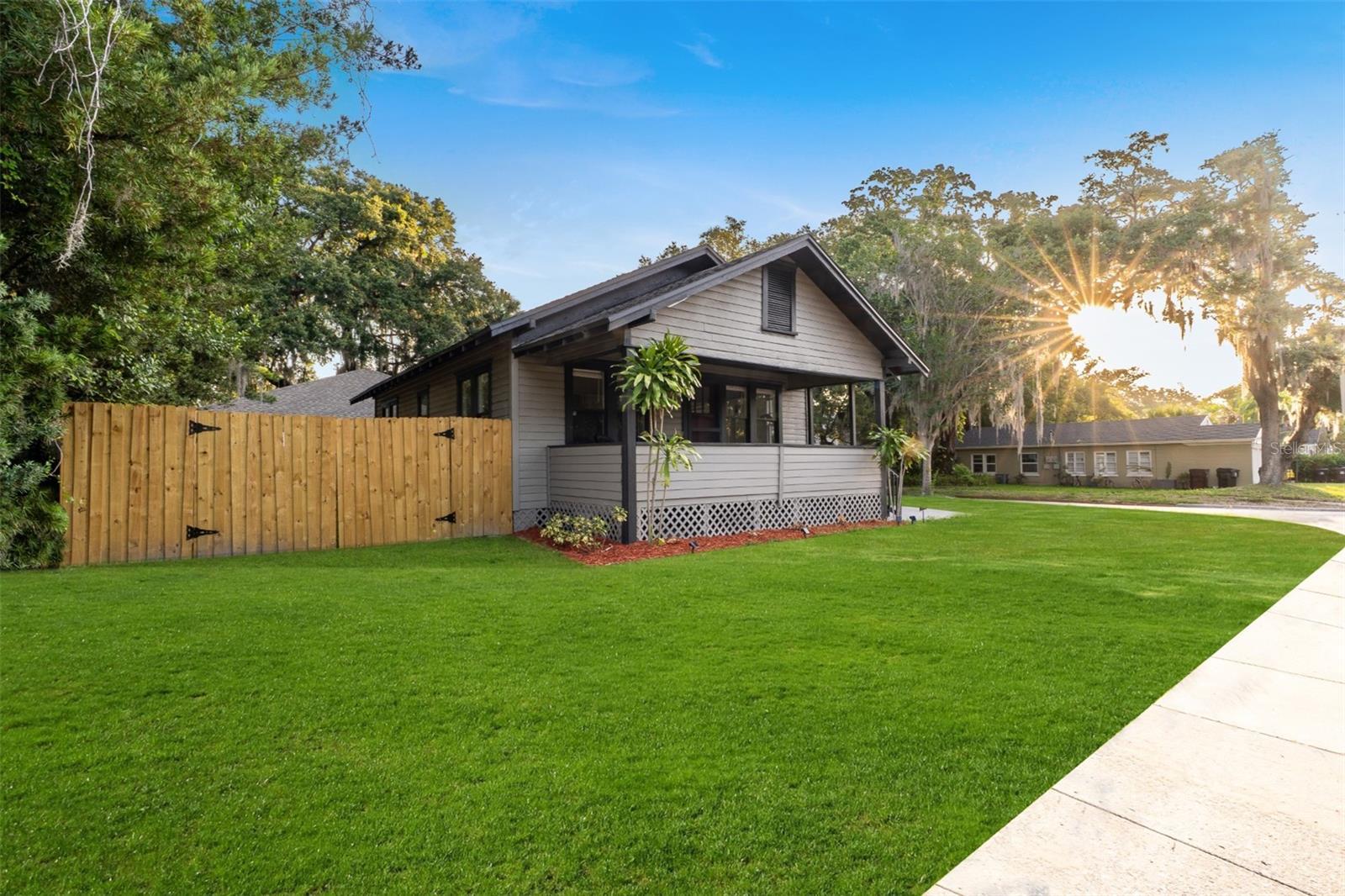 Photo one of 205 W Princeton St Orlando FL 32804 | MLS O6308984