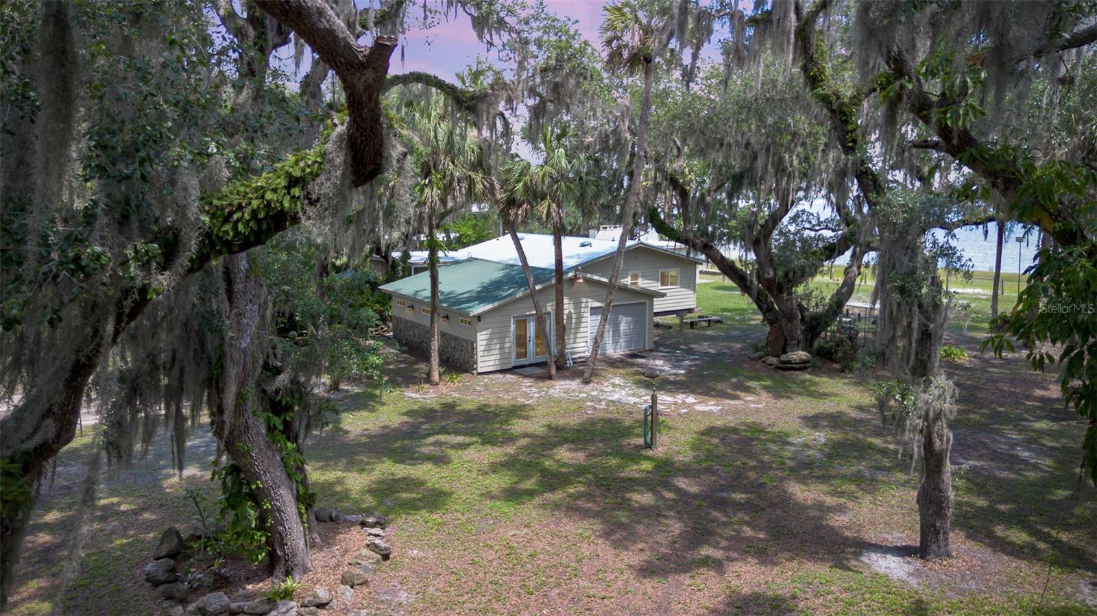 Photo one of 2518 Fort Lane Rd Geneva FL 32732 | MLS O6313052