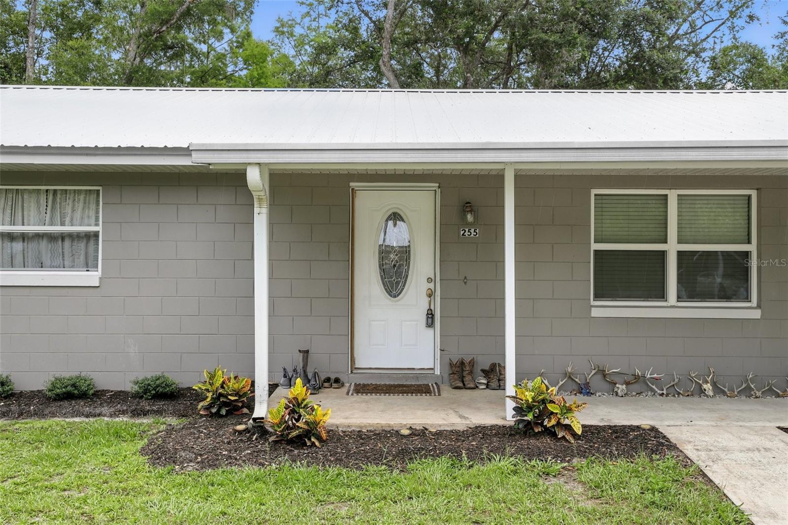Photo one of 255 Belinda Dr Deland FL 32720 | MLS O6316515