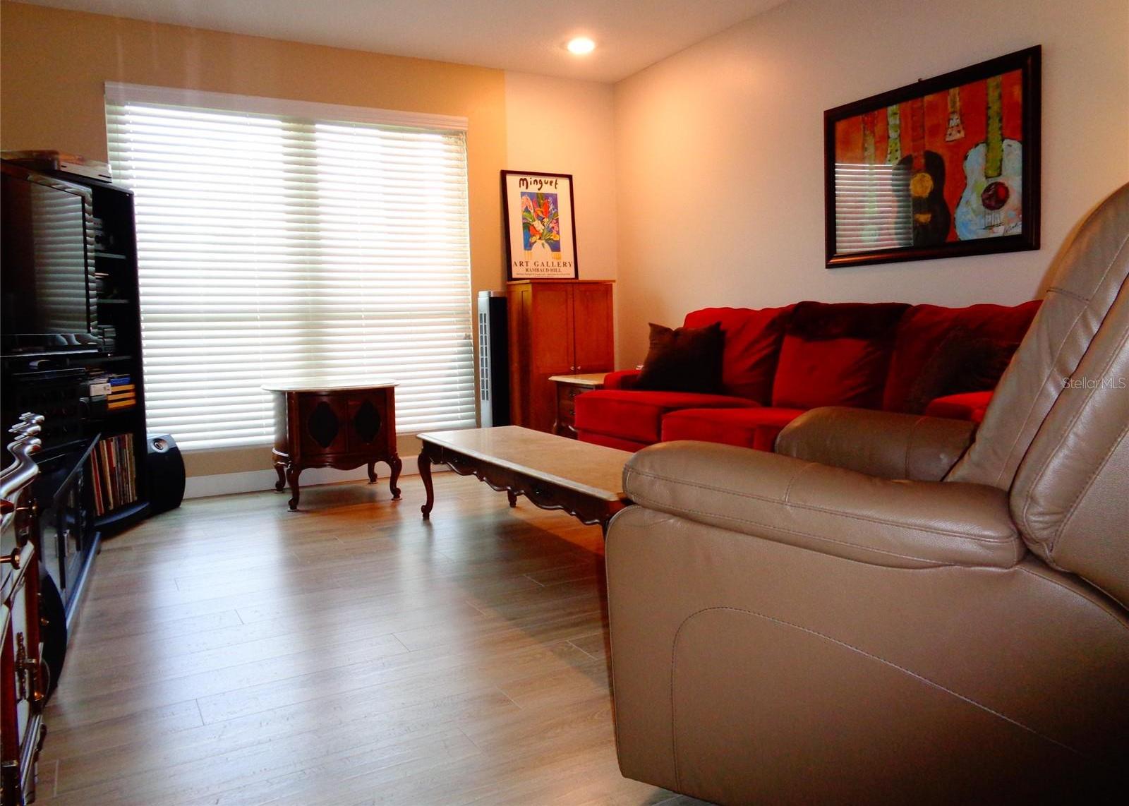 Photo #32