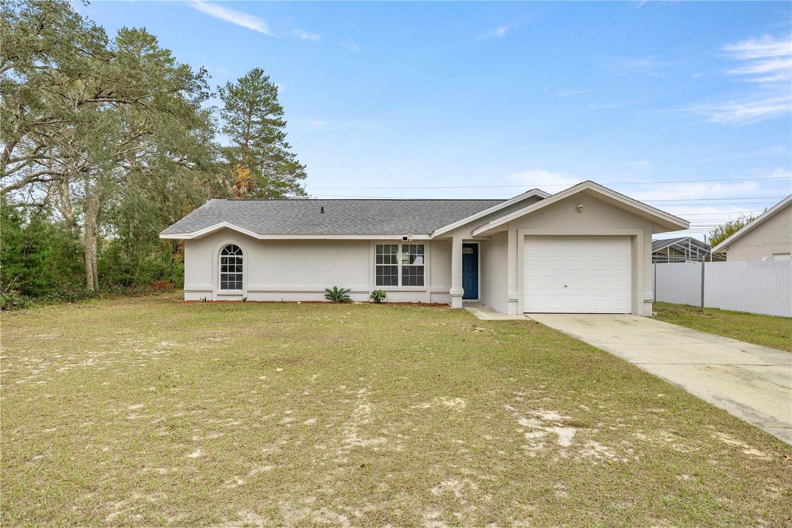 Photo one of 4677 Sw 166Th Loop Ocala FL 34473 | MLS OM692989