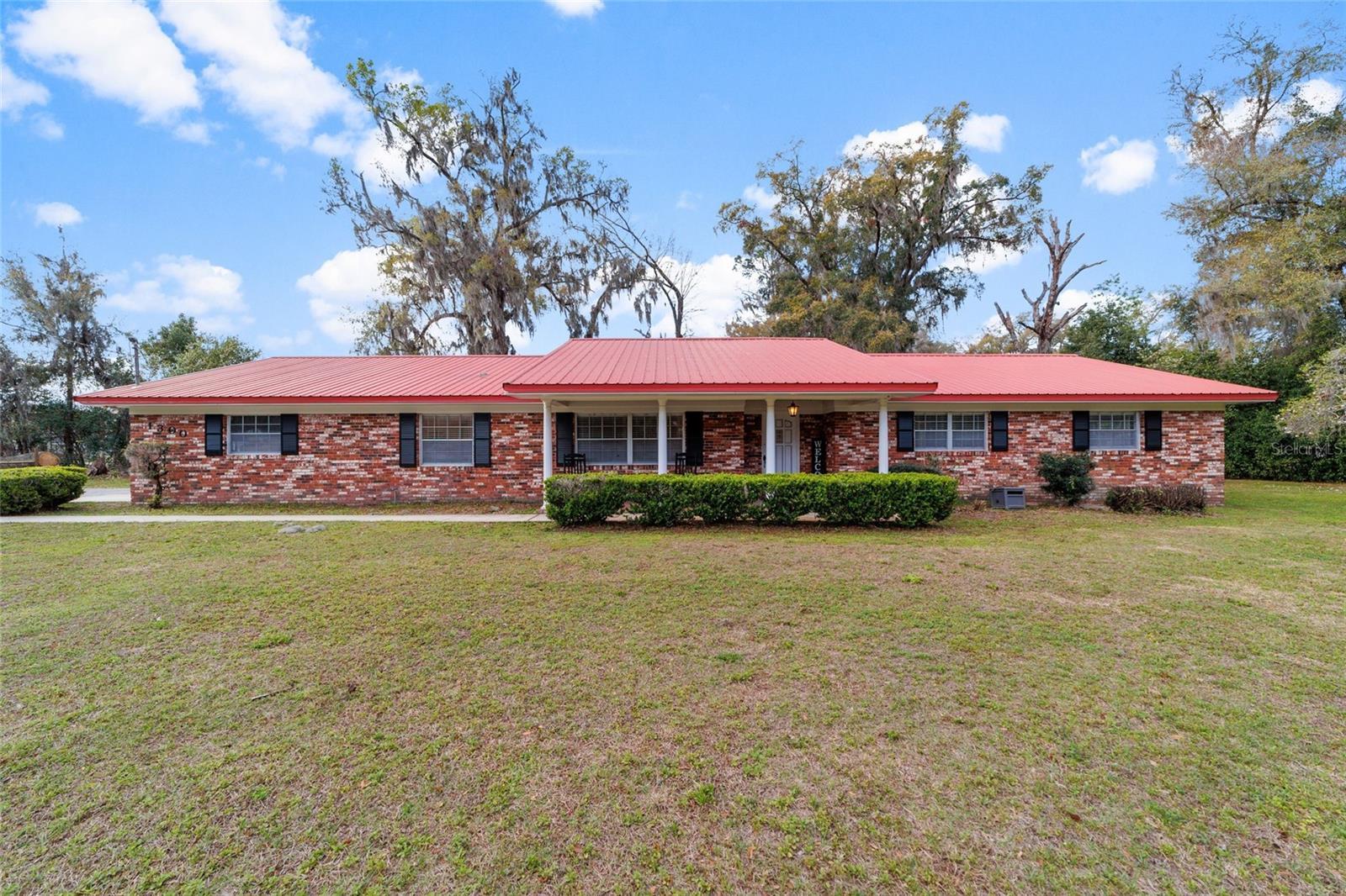 Photo one of 1300 Ne 53Rd St Ocala FL 34479 | MLS OM696100