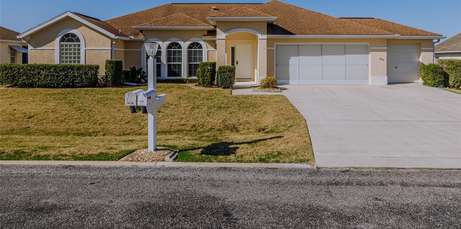 Photo one of 5115 Nw 21St Loop Ocala FL 34482 | MLS OM696585