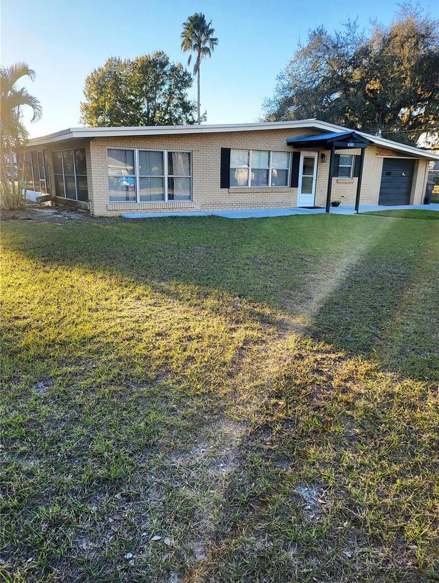 Photo one of 4105 Oak Dr Winter Haven FL 33881 | MLS P4933482