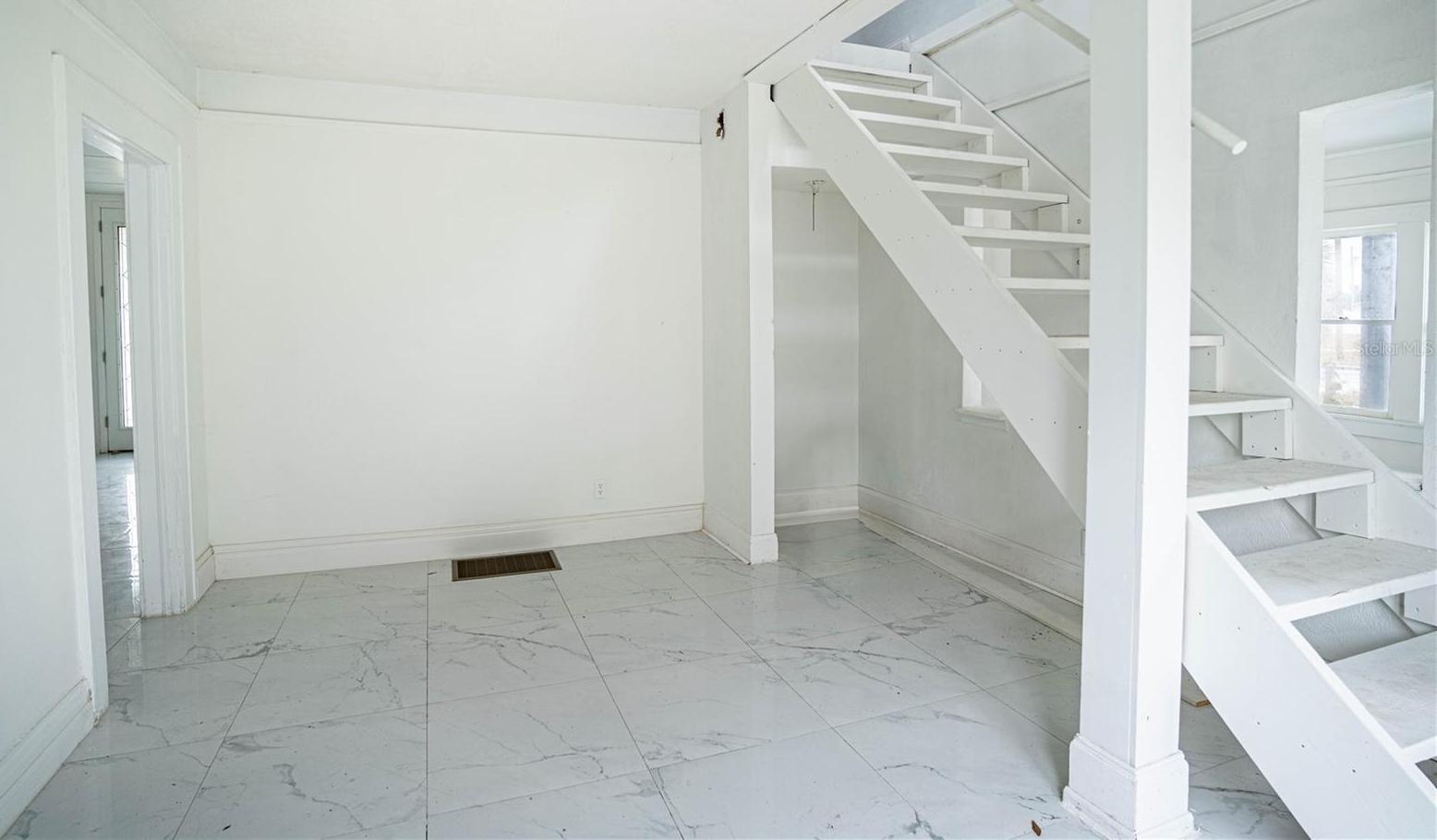 Photo #8