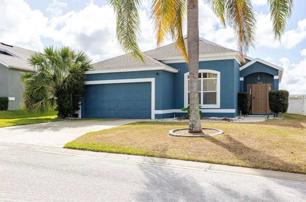 Photo one of 1005 Corvina Dr Davenport FL 33897 | MLS P4933549