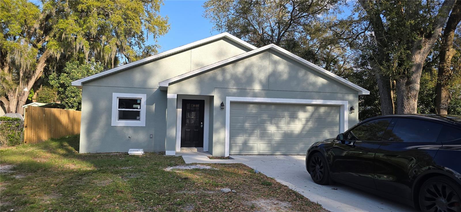 Photo one of 1223 Parkhurst Ave Lakeland FL 33805 | MLS R4908953