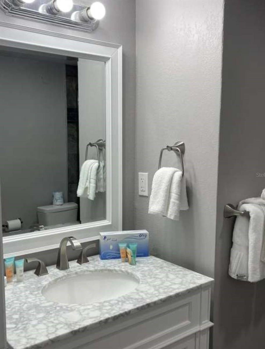 Photo #10