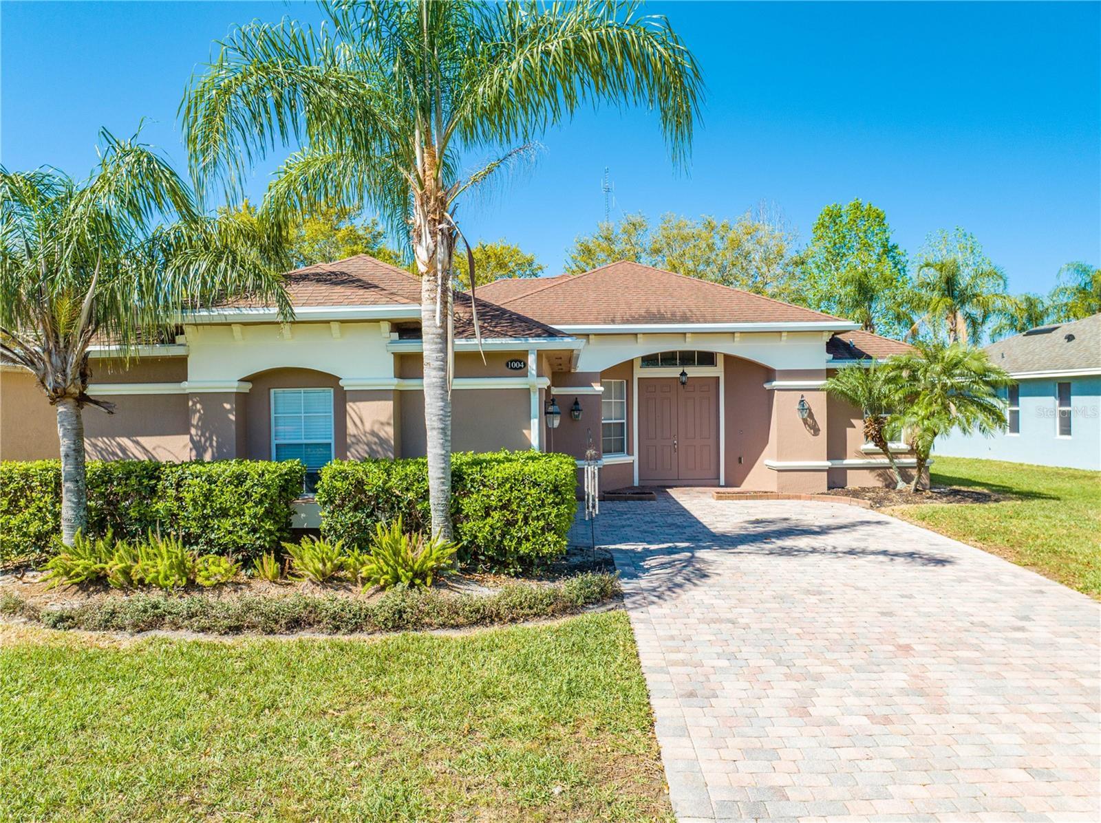 Photo one of 1004 Costa Mesa Ln Kissimmee FL 34744 | MLS S5121909