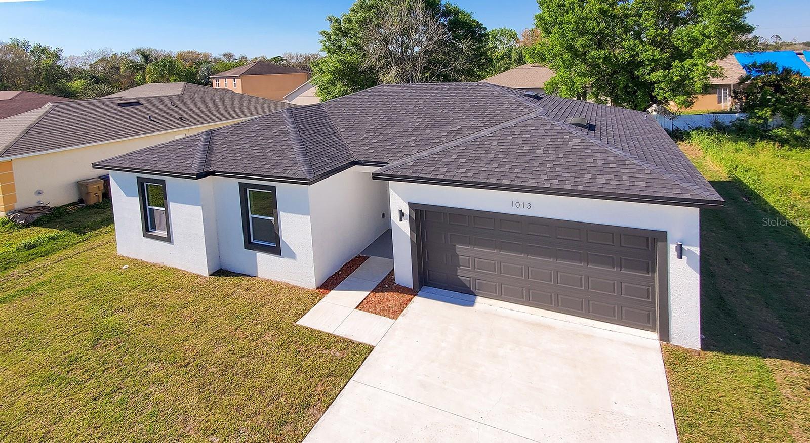 Photo one of 1013 Cannes Dr Kissimmee FL 34759 | MLS S5121977