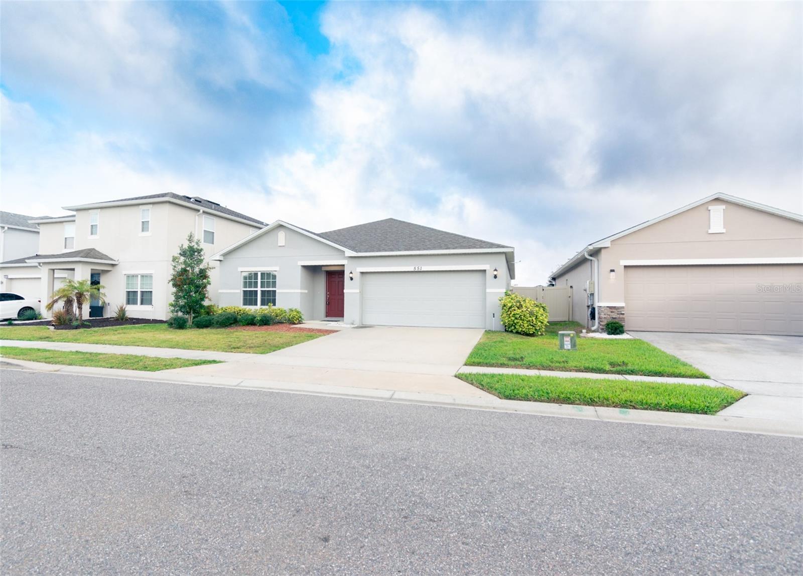 Photo one of 551 Meadow Bend Dr Davenport FL 33837 | MLS S5121900