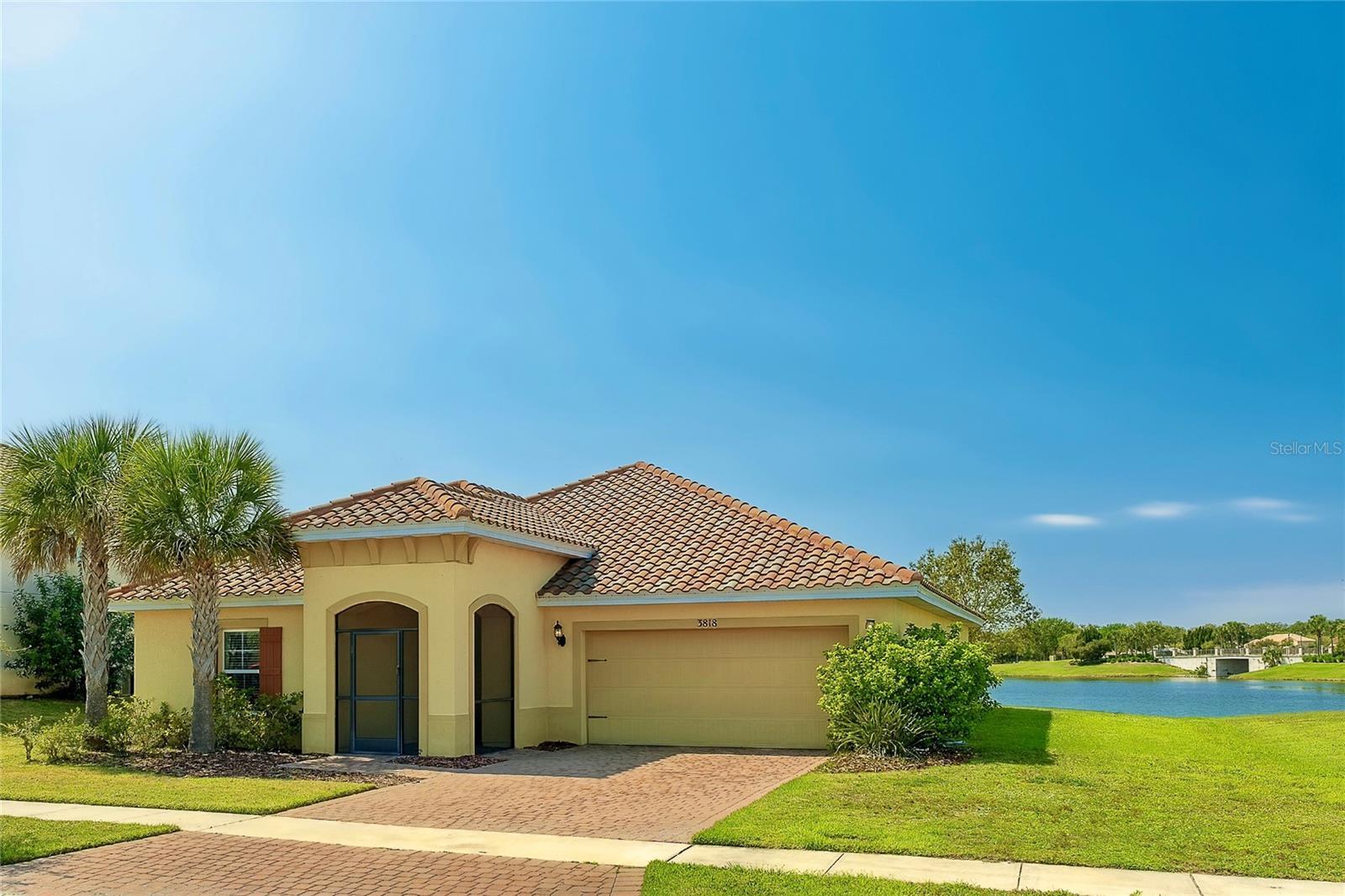 Photo one of 3818 Carrick Bend Dr Kissimmee FL 34746 | MLS S5122341