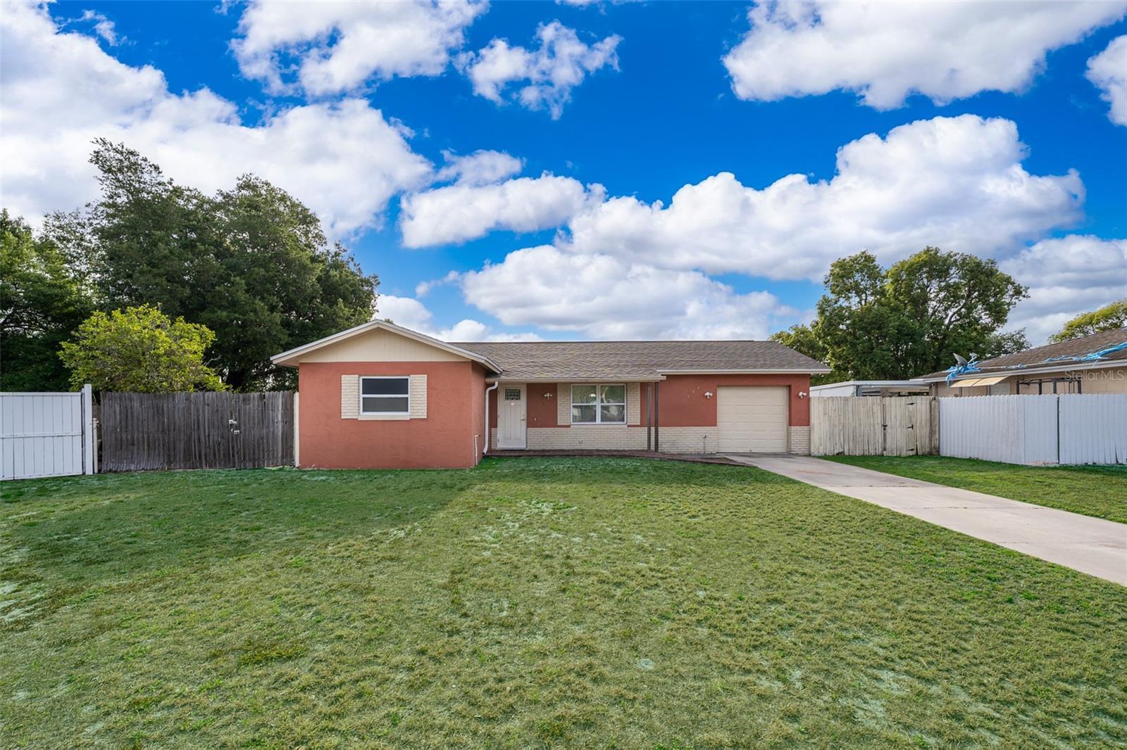 Photo one of 1007 Maya Ave Orlando FL 32822 | MLS S5125551
