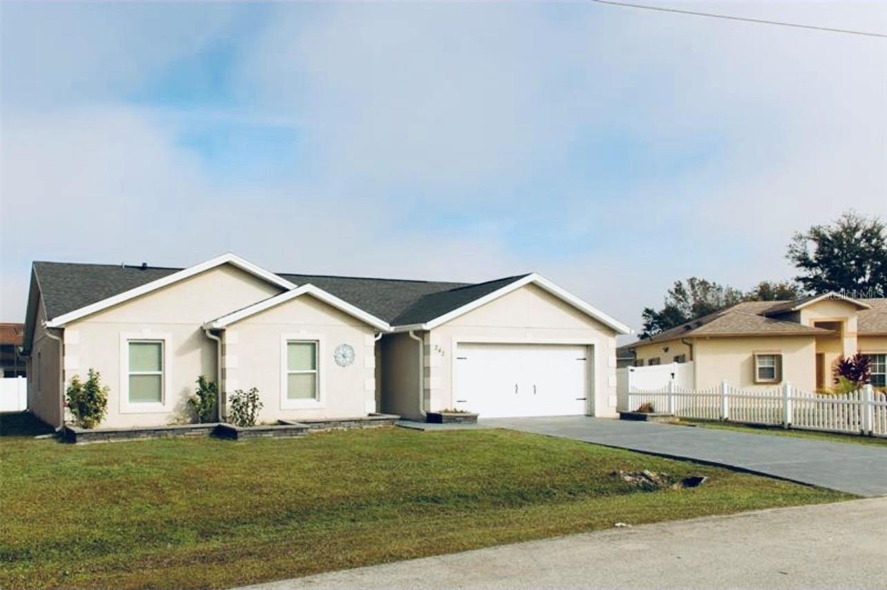 Photo one of 242 Abbotsbury Dr Kissimmee FL 34758 | MLS S5126131