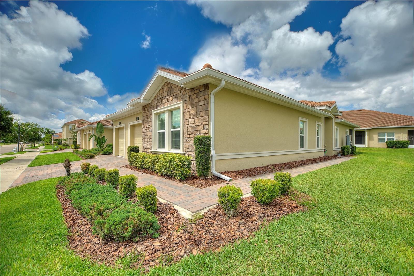 Photo one of 1082 Blackwolf Run Rd Davenport FL 33896 | MLS S5126630