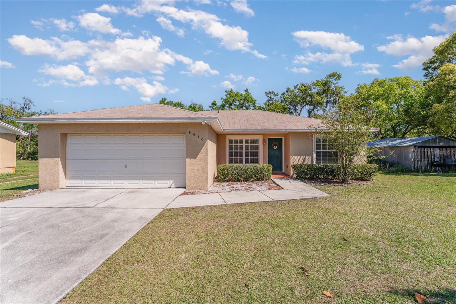 Photo one of 4530 Old Road 37 Lakeland FL 33813 | MLS TB8364034