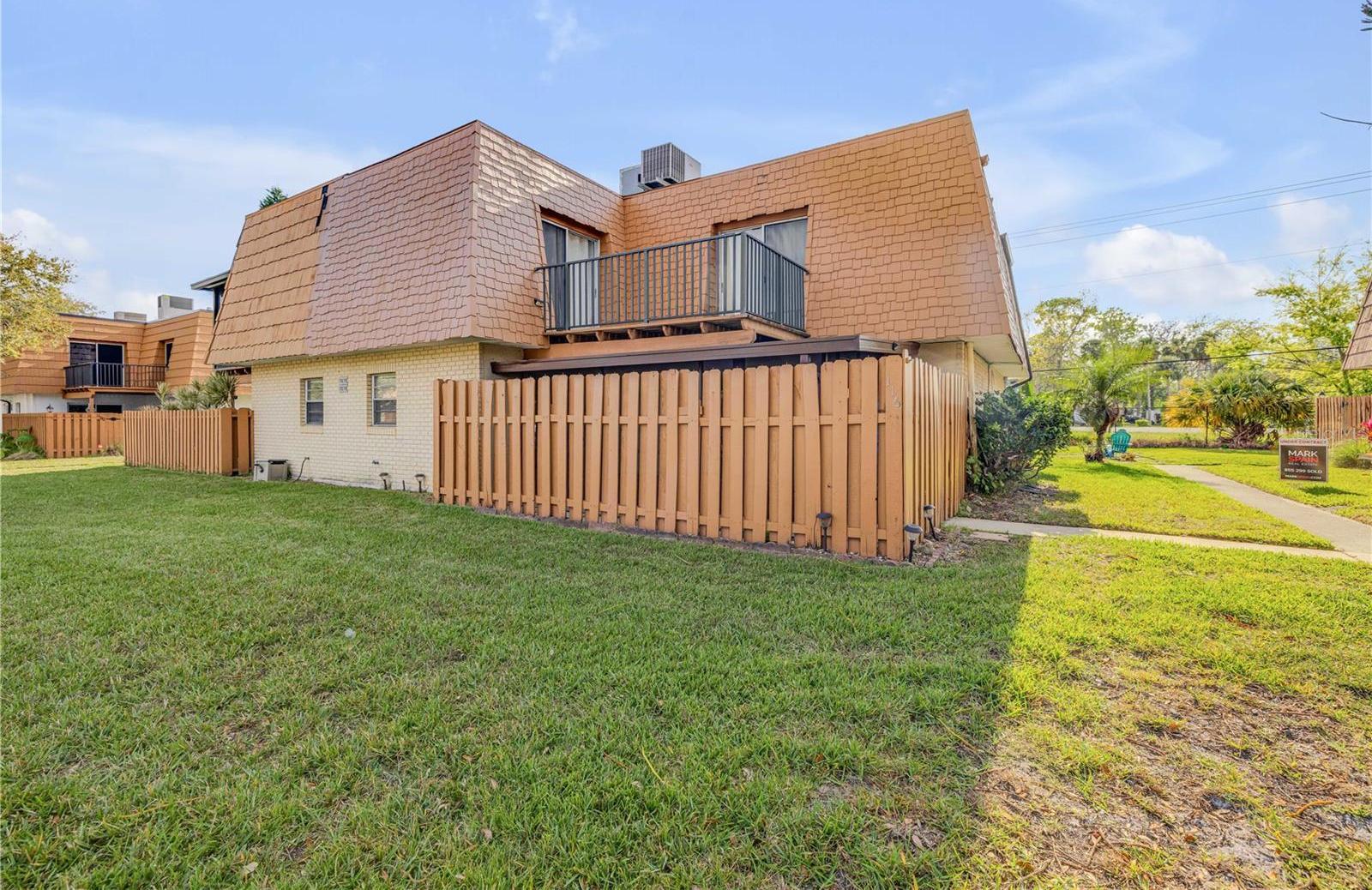 Photo one of 116 Moonstone Ct Port Orange FL 32129 | MLS V4941292